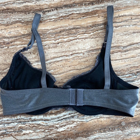 Fashion ladies bra in size 34A. Pewter/silver colouring with lace overlay. - Picture 3 of 8